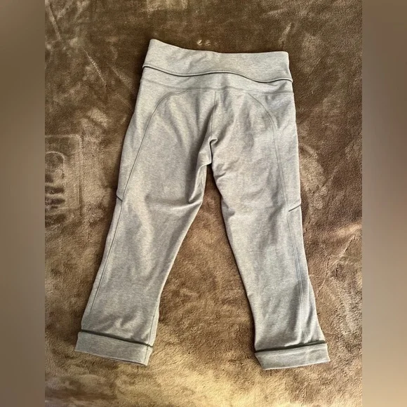 LULULEMON PASSION CROP CROPS II HEATHERED SLATE HSL LUXTREME 17” W6E01S SZ 4 - Picture 9 of 11